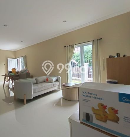 SPECIAL PROPERTY! Rumah area , Luas 225m2m² LB 250m2m² SPECIAL PROPERTY! Rumah area , Luas 225m2m² LB 250m2m²