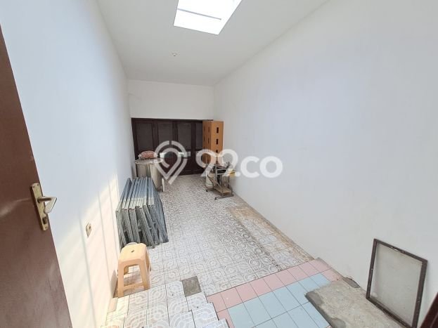 Rumah Terawat di , Tangerang Selatan, Luas 308m2m² LB 150m2m² DIJUAL CEPAT! Rumah Terawat di , Tangerang Selatan, Luas 308m2m² LB 150m2m² DIJUAL CEPAT!