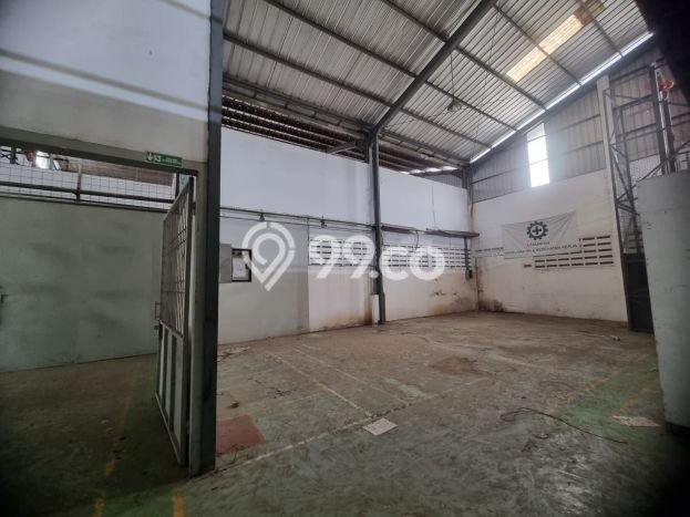 LOKASI PREMIUM! Gudang Kawasan Jelupang, Luas 1m², Pusat Bisnis LOKASI PREMIUM! Gudang Kawasan Jelupang, Luas 1m², Pusat Bisnis