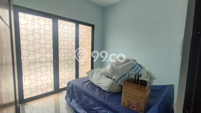 Rumah Siap Huni lokasi , Tangerang Selatan, LT 180m2m² LB 165m2m² Rumah Siap Huni lokasi , Tangerang Selatan, LT 180m2m² LB 165m2m²