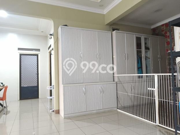 Rumah Strategis , Tangerang Selatan, Luas 144m2m² LB 120m2m² Rumah Strategis , Tangerang Selatan, Luas 144m2m² LB 120m2m²