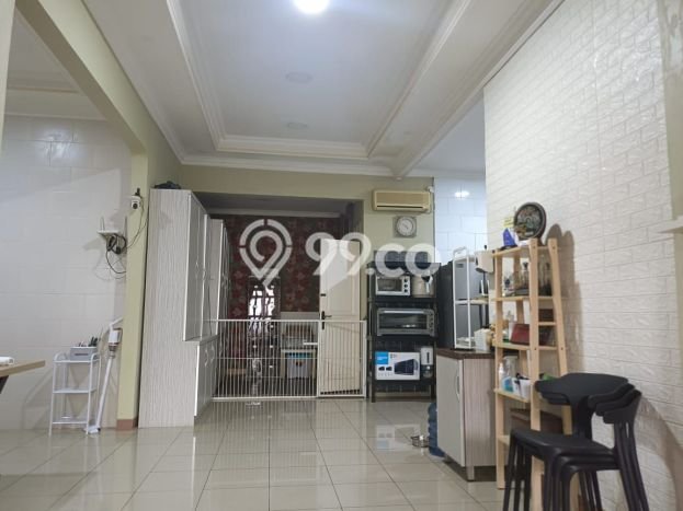 Rumah Strategis , Tangerang Selatan, Luas 144m2m² LB 120m2m² Rumah Strategis , Tangerang Selatan, Luas 144m2m² LB 120m2m²