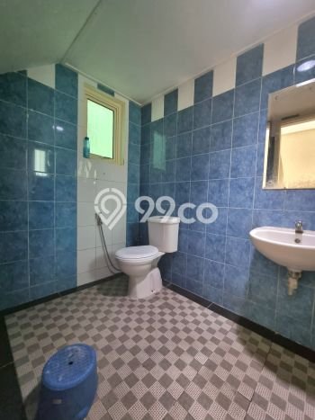 Rumah Lokasi Strategis area , Tangerang Selatan, LT 200m2m² Bangunan 114m2m² Rumah Lokasi Strategis area , Tangerang Selatan, LT 200m2m² Bangunan 114m2m²