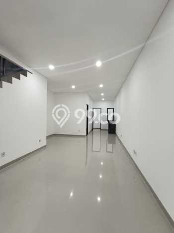 SPECIAL OFFER! Rumah Asri area , LT 100m2m² Bangunan 135m2m² SPECIAL OFFER! Rumah Asri area , LT 100m2m² Bangunan 135m2m²