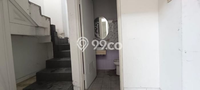 Rumah Modern 3 KT di Serpong Villa Melati Mas Tangerang Selatan Semi Furnished Rumah Modern 3 KT di Serpong Villa Melati Mas Tangerang Selatan Semi Furnished
