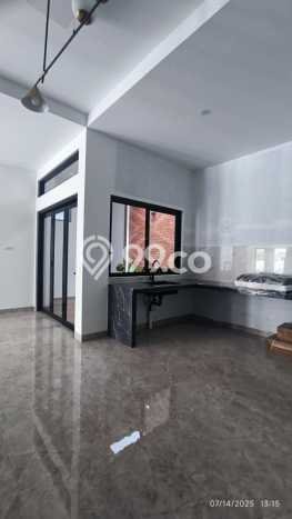 Rumah Elit LB 250m2 Siap Huni Desain Elegan di BSD Nusaloka, Tangerang Rumah Elit LB 250m2 Siap Huni Desain Elegan di BSD Nusaloka, Tangerang