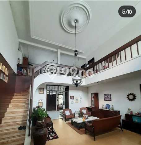 Rumah Luxury Modern Tanpa Renovasi di Ulujami Jakarta Selatan Rumah Luxury Modern Tanpa Renovasi di Ulujami Jakarta Selatan