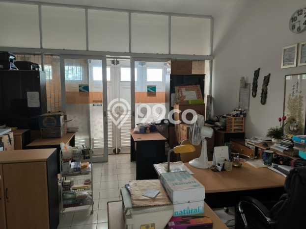 Rumah area Villa Melati Mas, Tangerang Selatan, LT 413m² Bangunan 400m² Rumah area Villa Melati Mas, Tangerang Selatan, LT 413m² Bangunan 400m²