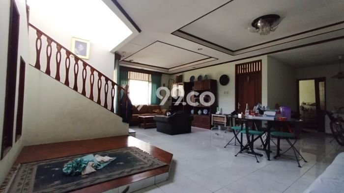 Rumah Elit LB 200m2 Siap Pakai Desain Elegan di Serpong Villa Melati Mas, Tangerang Selatan Rumah Elit LB 200m2 Siap Pakai Desain Elegan di Serpong Villa Melati Mas, Tangerang Selatan