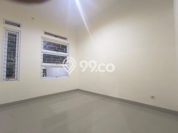 Jual Murah Rumah dengan 3 Kamar Tidur dan 2 Kamar Mandi di Kawasan Serpong Regency Melati Mas, Tangerang Selatan Jual Murah Rumah dengan 3 Kamar Tidur dan 2 Kamar Mandi di Kawasan Serpong Regency Melati Mas, Tangerang Selatan