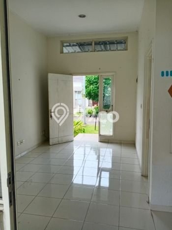 SIAP HUNI! Rumah Asri di Suvarna Sutera, LT 102m² LB 55m² SIAP HUNI! Rumah Asri di Suvarna Sutera, LT 102m² LB 55m²