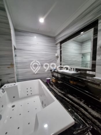 Rumah Mewah LB 1000m2 Siap Pakai Desain Elegan di Gading Serpong Pondok Hijau Golf, Tangerang Rumah Mewah LB 1000m2 Siap Pakai Desain Elegan di Gading Serpong Pondok Hijau Golf, Tangerang