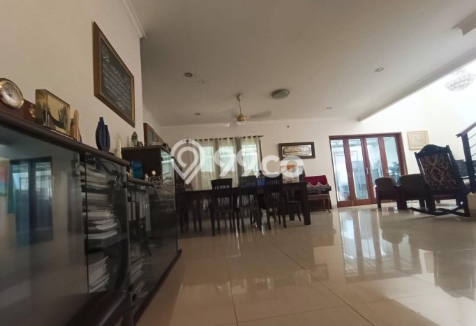 Hunian Mewah LB 250m2 Siap Pakai Desain Elegan di BSD Giri Loka, Tangerang Hunian Mewah LB 250m2 Siap Pakai Desain Elegan di BSD Giri Loka, Tangerang