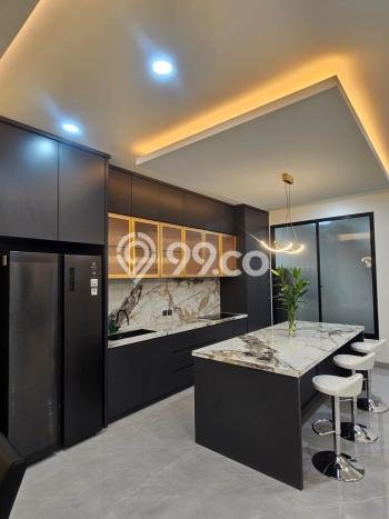 Ready to Use! Premium House LT 240m2 Desain Modern di Alam Sutera Ready to Use! Premium House LT 240m2 Desain Modern di Alam Sutera