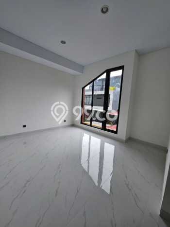 Ready to Use! Premium House LT 102m2 Desain Elegan di Alam Sutera Ready to Use! Premium House LT 102m2 Desain Elegan di Alam Sutera