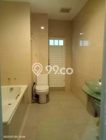 Kesempatan Langka Memiliki Rumah 6 KT 3 KM di Kawasan Komersial Rungkut, Surabaya Kesempatan Langka Memiliki Rumah 6 KT 3 KM di Kawasan Komersial Rungkut, Surabaya