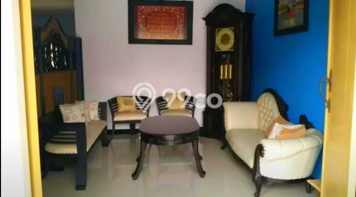 Hunian Elit LB 300m2 Siap Pakai Desain Elegan di Kutisari, Surabaya Hunian Elit LB 300m2 Siap Pakai Desain Elegan di Kutisari, Surabaya