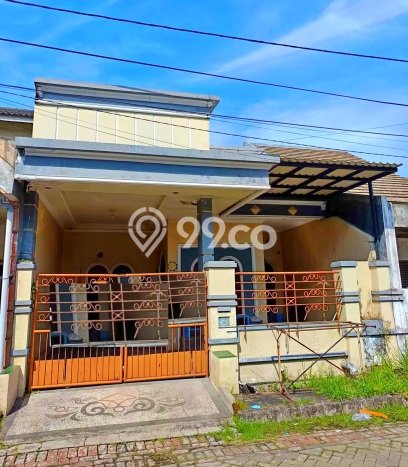 Dijual Cepat Rumah Bagus Siap Huni LB 105m2 di Waru, Sidoarjo Dijual Cepat Rumah Bagus Siap Huni LB 105m2 di Waru, Sidoarjo