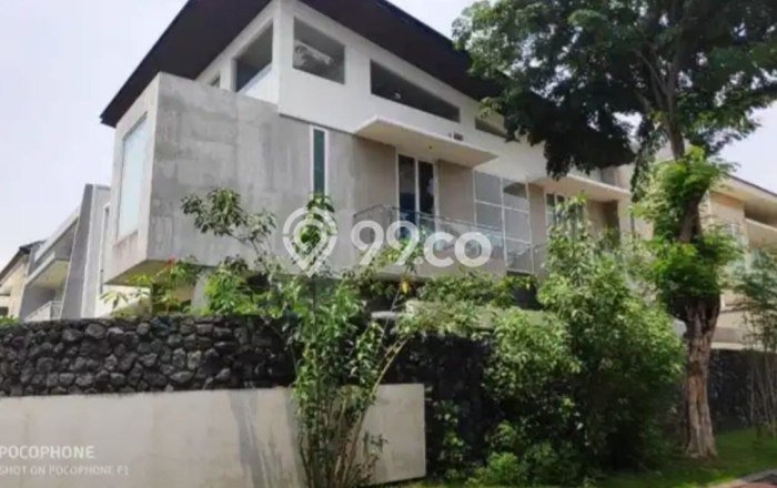 Rumah dengan Lokasi Strategis 6 KT di Pakuwon City, Surabaya Rumah dengan Lokasi Strategis 6 KT di Pakuwon City, Surabaya