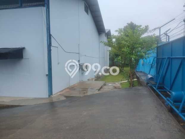Gudang Area Perdagangan Kawasan Cibinong, Luas 1710m², Siap Usaha Gudang Area Perdagangan Kawasan Cibinong, Luas 1710m², Siap Usaha