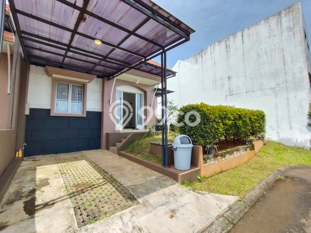 Rumah Berkelas LT 140m2m² / LB 70m2m² di Kawasan Nyaman , Bogor Rumah Berkelas LT 140m2m² / LB 70m2m² di Kawasan Nyaman , Bogor