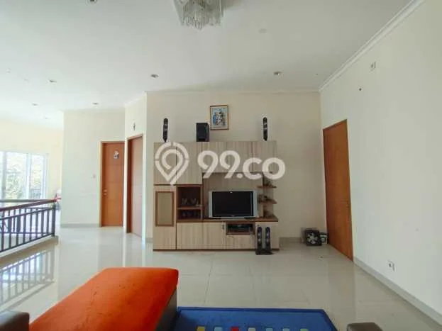 Ready to Use! Premium House LT 335m2 Desain Elegan di Tajur Ready to Use! Premium House LT 335m2 Desain Elegan di Tajur