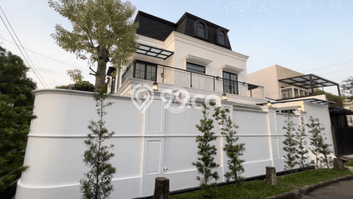 Hunian Mewah LB 250m2 Siap Pakai Desain Elegan di Sektor 9-Bintaro, Tangerang Selatan Hunian Mewah LB 250m2 Siap Pakai Desain Elegan di Sektor 9-Bintaro, Tangerang Selatan