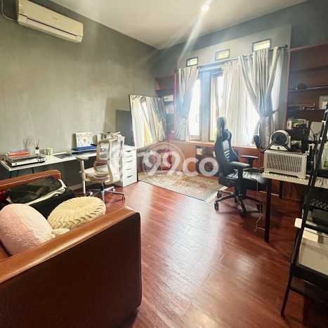 Rumah Mewah LB 261m2 Siap Huni Desain Elegan di Sektor 3 - Bintaro, Tangerang Selatan Rumah Mewah LB 261m2 Siap Huni Desain Elegan di Sektor 3 - Bintaro, Tangerang Selatan