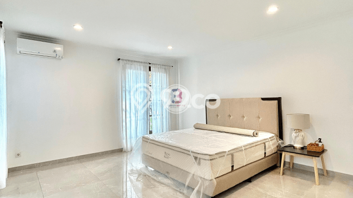 Hunian Mewah LB 380m2 Siap Huni Desain Elegan di Bintaro, Jakarta Selatan Hunian Mewah LB 380m2 Siap Huni Desain Elegan di Bintaro, Jakarta Selatan