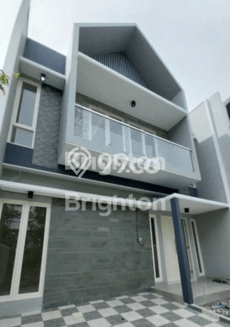 Rumah Strategis dengan Luas Tanah 129m² dan Luas Bangunan 188m² di Kawasan Manyar, Surabaya Rumah Strategis dengan Luas Tanah 129m² dan Luas Bangunan 188m² di Kawasan Manyar, Surabaya