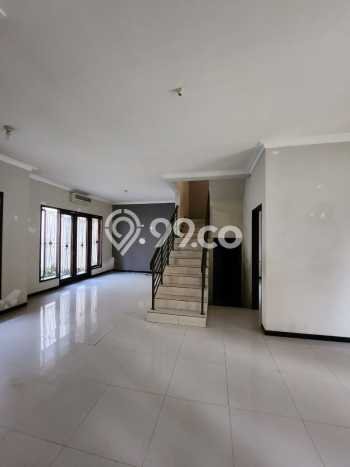 HARGA SPESIAL! Rumah Minimalis di Wiyung, Surabaya, LT 180m² LB 150m² BISA KPR! HARGA SPESIAL! Rumah Minimalis di Wiyung, Surabaya, LT 180m² LB 150m² BISA KPR!