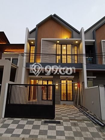 Rumah Lingkungan Asri di Sutorejo, Surabaya, Luas 90m² LB 135m² Rumah Lingkungan Asri di Sutorejo, Surabaya, Luas 90m² LB 135m²
