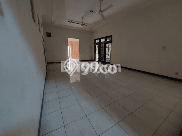 GOOD DEAL! Rumah Premium di Dharma Husada, Luas 300m² Bangunan 450m² GOOD DEAL! Rumah Premium di Dharma Husada, Luas 300m² Bangunan 450m²