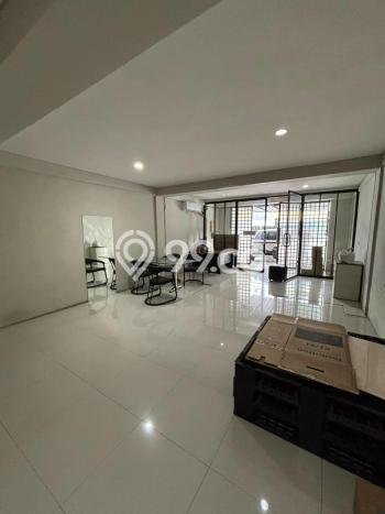 Ruko Dijual di Surabaya LT 100m2 & LB 235m2 Lokasi Terbaik! Ruko Dijual di Surabaya LT 100m2 & LB 235m2 Lokasi Terbaik!