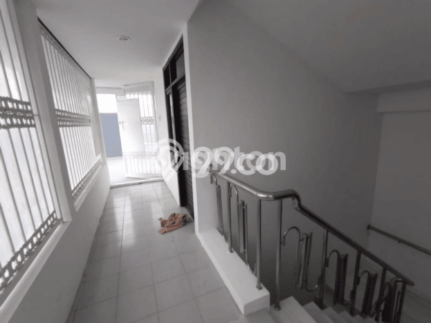 Ruko For Rent di Kenjeran, Luas 187m², Lokasi Bisnis, Akses Utama Ruko For Rent di Kenjeran, Luas 187m², Lokasi Bisnis, Akses Utama