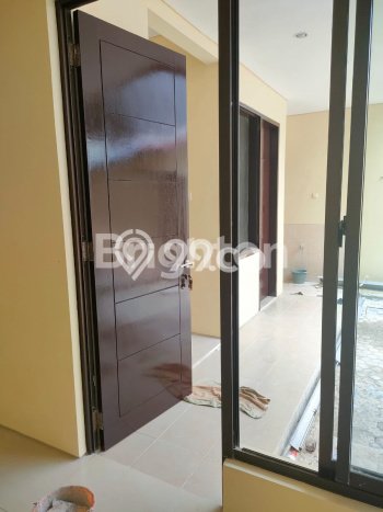 HUNIAN EKSKLUSIF! Rumah area Pakuwon City, 3 KT, Design Modern, Luas 180m² Bangunan 300m² HUNIAN EKSKLUSIF! Rumah area Pakuwon City, 3 KT, Design Modern, Luas 180m² Bangunan 300m²