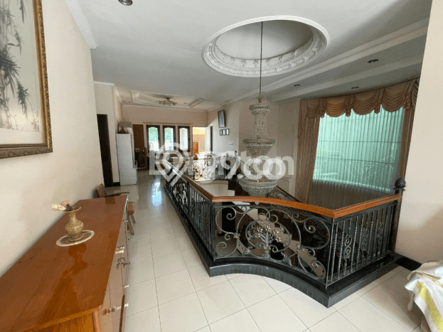 PROPERTI PILIHAN! Rumah Nyaman area Sukolilo, LT 450m² Bangunan 700m² PROPERTI PILIHAN! Rumah Nyaman area Sukolilo, LT 450m² Bangunan 700m²