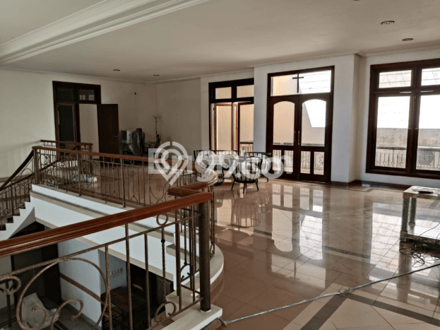 Rumah Strategis Dharma Husada, Surabaya, Luas 440m² LB 550m² Rumah Strategis Dharma Husada, Surabaya, Luas 440m² LB 550m²