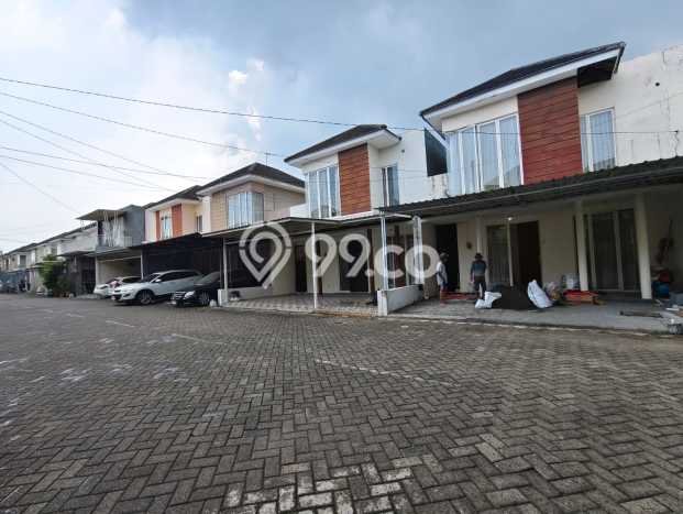 Jual Rumah Mewah Megah Dengan View Eksklusif di Gununganyar, Surabaya Jual Rumah Mewah Megah Dengan View Eksklusif di Gununganyar, Surabaya