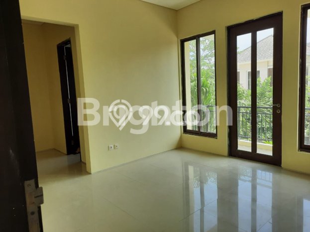 HUNIAN EKSKLUSIF! Rumah area Pakuwon City, 3 KT, Design Modern, Luas 180m² Bangunan 300m² HUNIAN EKSKLUSIF! Rumah area Pakuwon City, 3 KT, Design Modern, Luas 180m² Bangunan 300m²