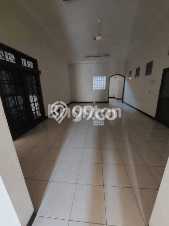 GOOD DEAL! Rumah Premium di Dharma Husada, Luas 300m² Bangunan 450m² GOOD DEAL! Rumah Premium di Dharma Husada, Luas 300m² Bangunan 450m²