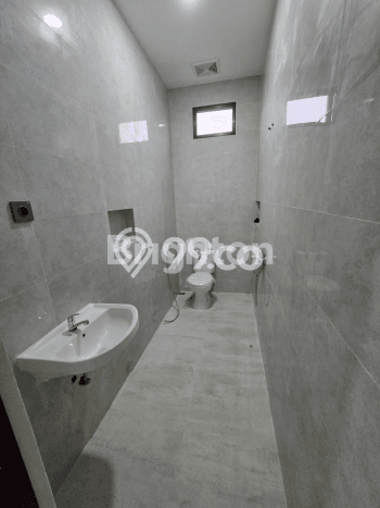Rumah Lokasi Strategis area Kenjeran, Surabaya, LT 96m² Bangunan 160m² Rumah Lokasi Strategis area Kenjeran, Surabaya, LT 96m² Bangunan 160m²