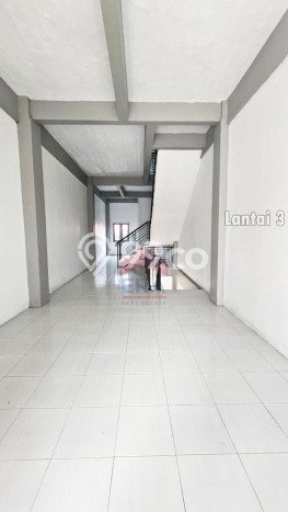 Lokasi Strategis! Dijual Ruko Bisnis di Pontianak Kota, Pontianak Kondisi Baik Lokasi Strategis! Dijual Ruko Bisnis di Pontianak Kota, Pontianak Kondisi Baik