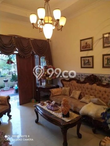 Ready to Use! Luxury House LT 300m2 Desain Elegan di Ketintang Ready to Use! Luxury House LT 300m2 Desain Elegan di Ketintang