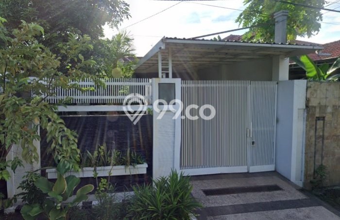Jual Rumah Luas Elegan Dengan View Cantik di Ketintang, Surabaya Jual Rumah Luas Elegan Dengan View Cantik di Ketintang, Surabaya