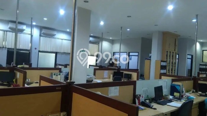 FOR SALE! Kantor di Tenggilis Mejoyo Surabaya, LT 858m2, LB 780m2 FOR SALE! Kantor di Tenggilis Mejoyo Surabaya, LT 858m2, LB 780m2