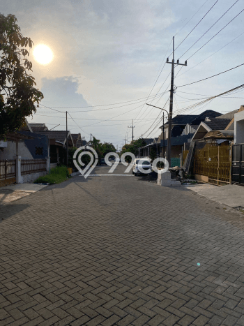 Hunian Elit LB 220m2 Siap Huni Desain Elegan di Pondok Tjandra, Sidoarjo Hunian Elit LB 220m2 Siap Huni Desain Elegan di Pondok Tjandra, Sidoarjo