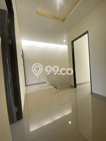 For Sale Rumah Elit Exclusive di Rungkut, Surabaya For Sale Rumah Elit Exclusive di Rungkut, Surabaya