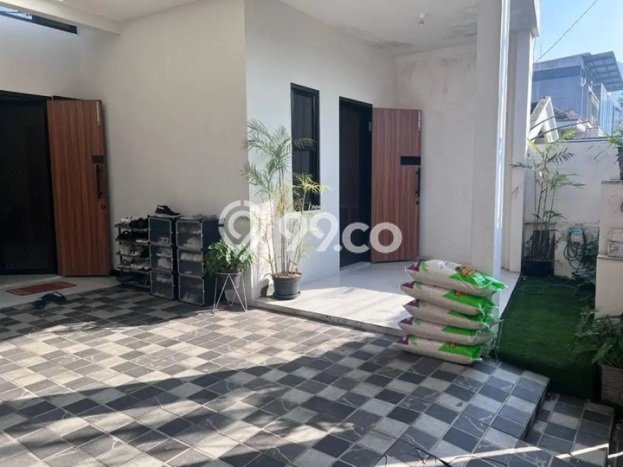 For Sale Rumah Elit Exclusive di Rungkut, Surabaya For Sale Rumah Elit Exclusive di Rungkut, Surabaya