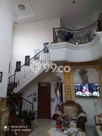 Ready to Use! Luxury House LT 300m2 Desain Elegan di Ketintang Ready to Use! Luxury House LT 300m2 Desain Elegan di Ketintang
